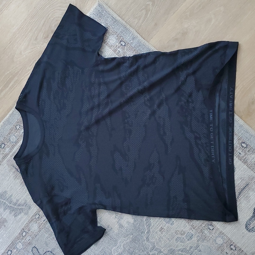 Lululemon Camo Short Sleeve Athletic Shirt Top SzXL